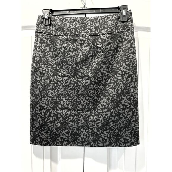 Dresses & Skirts - Women's Margaret M Black and Gray Paisley Print Stretch Skirt Size M